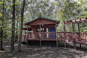 Exterior - Sparks Fly- Broken Bow/Hochatown- 1bd (Broken Bow)