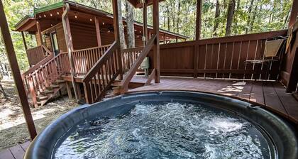 Romantic Cabin w/ Hot Tub Gazebo Near Broken Bow