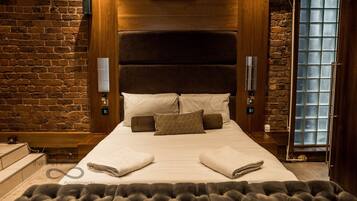 Victoria Apartment 4 | 2 bedrooms, Egyptian cotton sheets, premium bedding