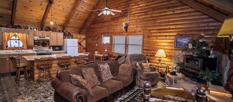 Cherokee Fiddle- Broken Bow/Hochatown- 2bd