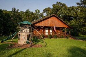 Children’s area - Hidden Valley Retreat- Broken Bow/Hochatown- 2bd (Smithville)