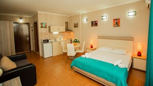Unclassified image, 2 of 5, button - Golden Apartments (Batumi)