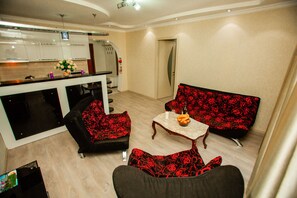 Appartement Deluxe | 1 chambre, décoration personnalisée, ameublement personnalisé, bureau