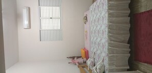 Interior - House w / pool, barbecue, cable TV, wifi (Olimpia)