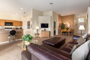 House, 4 Bedrooms, Private Pool (3 Bathrooms) | Living area