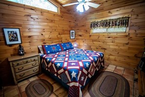 1 bedroom, desk, free WiFi, bed sheets