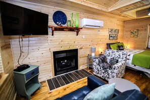 Televisión, chimenea