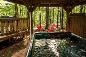 Tina de hidromasaje al aire libre