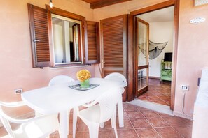 Outdoor dining - Domus Maiori | 3 Bedrooms and Sea View! (Luttuni)