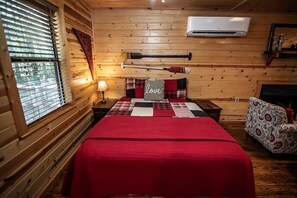 1 bedroom, desk, free WiFi, bed sheets