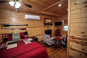 1 bedroom, free WiFi, bed sheets - Rustling Oaks- Broken Bow/Hochatown- 1bd (Broken Bow)