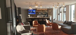 Bar (on property) - Hilton Garden Inn Paris Orly Airport (Rungis)