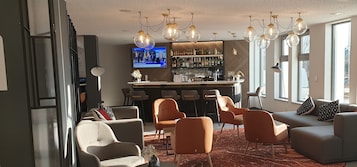 Bar (en el alojamiento)