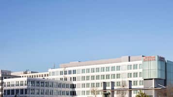 Experience the contemporary design of this Hilton Garden Inn, featuring a garden-themed restaurant and stunning views from the glass section.