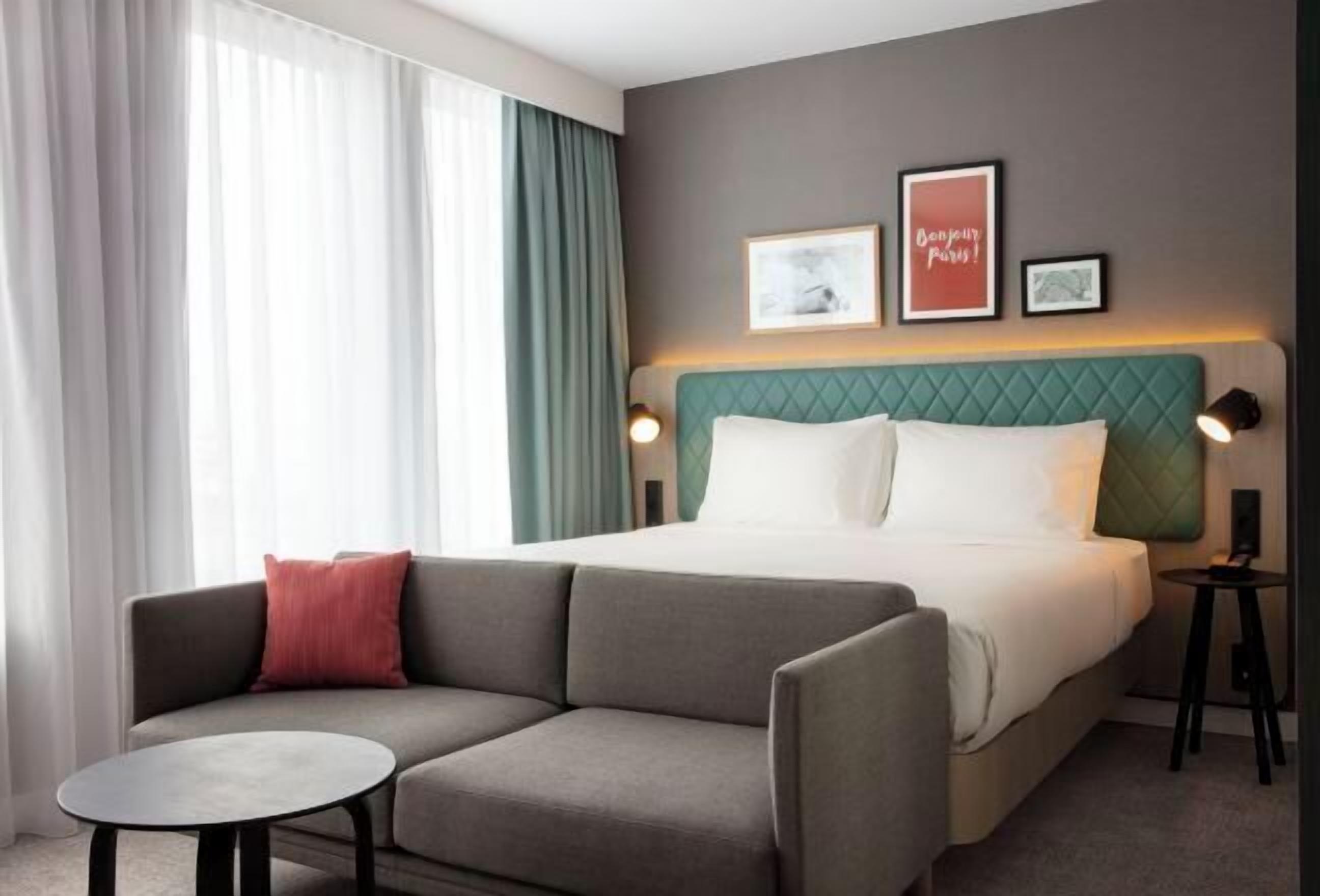 Hypo-allergenic bedding, in-room safe, desk, laptop workspace