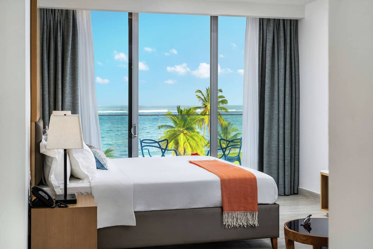 suite, 1 king bed, balcony | 1 bedroom, in-room safe, desk, laptop workspace