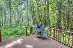 Property grounds - Twin Maples | WiFi, River Access, BBQ (Packwood)