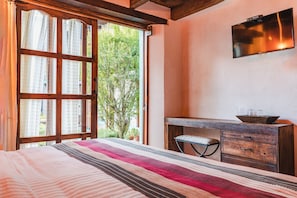 Deluxe Double Room | In-room safe, desk, free WiFi, bed sheets