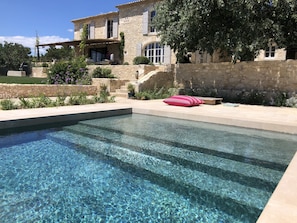 A heated pool - Mas 5* with stones, heart of the Alpilles - Superb view - Pool and Jacuzzi (LES BAUX DE PROVENCE)