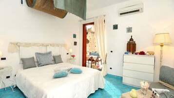 1 bedroom, in-room safe, iron/ironing board, free WiFi