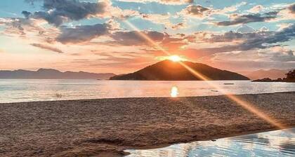 Appartement neuf, meublé, cuisine complÚte, à 600 mÚtres de la plage de Tabatinga