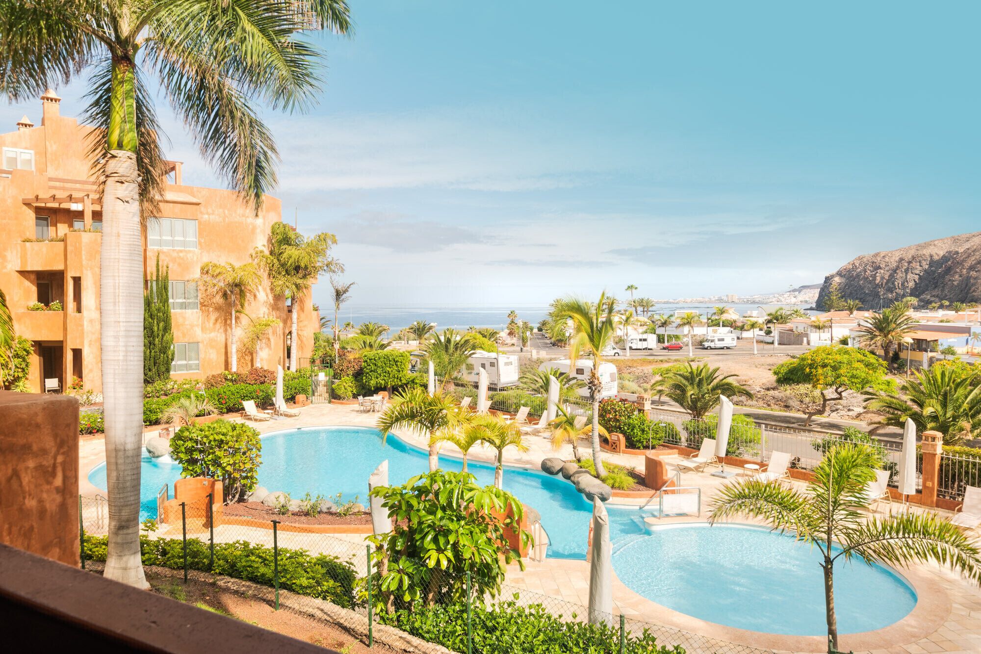 Lämmitetty uima-allas