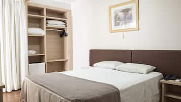 Phòng đôi Tiêu chuẩn | Minibar, bàn, truy cập Internet không dây miễn phí, bộ trải giường