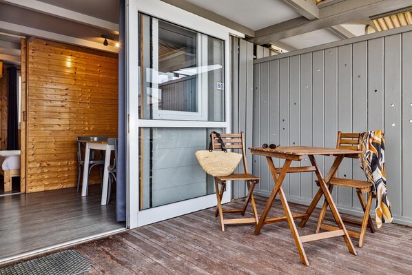 Front of property - PenichePraia - Bungalows, Campers & Spa (Peniche)