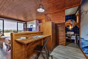 Deluxe Bungalow, Kitchenette | Soundproofing, free WiFi, bed sheets, wheelchair access - PenichePraia - Bungalows, Campers & Spa (Peniche)