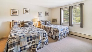 Unclassified image, 4 of 22, button - Cedarbrook Hotel Room 2 Doubles 119 with heated  pool (Killington)