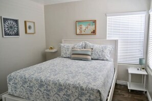 2 dormitorios, tabla de planchar con plancha, wifi y ropa de cama
