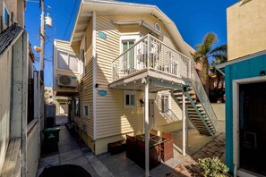 Exterior - Cozy & Chic 2br Retreat In Mission Beach (San Diego)