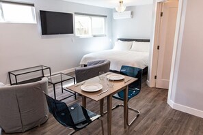 Iron/ironing board, travel crib, WiFi, bed sheets