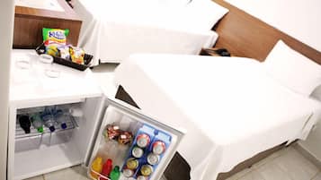 Quarto casal luxo | Minibar