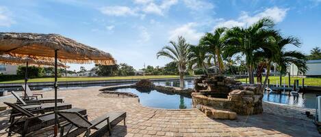 Piscine extérieure, piscine chauffée