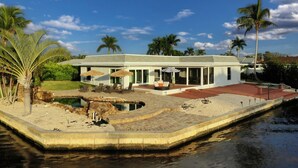 Exterior - Experience of a lifetime (Fort Myers)
