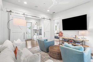 5 sovrum, skrivbord, strykjärn/strykbräda och wi-fi