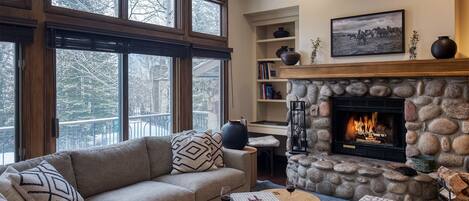 TV connectée, cheminée