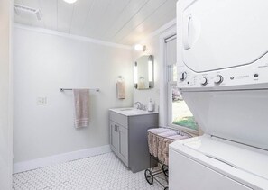 Unclassified image, 4 of 19, button