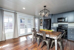 Fridge, microwave, oven, stovetop - Downtown Bungalow - Downtown, All Paved Access - (Ellijay)