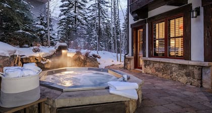 Ylellinen hiihto / hiihto yksityisellä porealtaalla - Excelsior Lodge