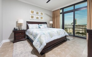 4 bedrooms, iron/ironing board, free WiFi, bed sheets - The Oasis at Orange Beach, formerly known as Phoenix West II, Unit 411 (Orange Beach)