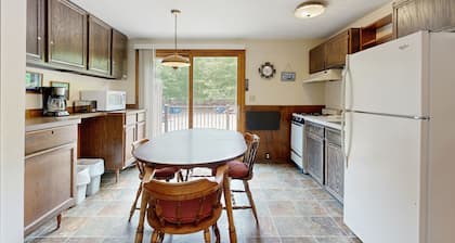 Lovely, family-friendly home w/ a patio, balcony, forest views, & river access