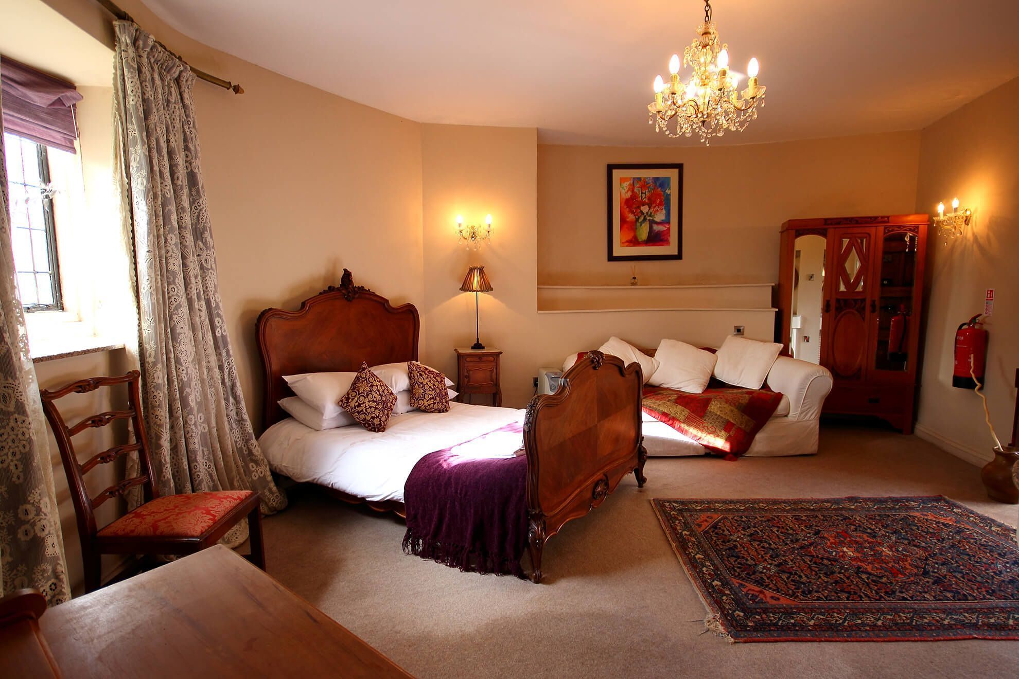 8 bedrooms, iron/ironing board, travel crib, internet