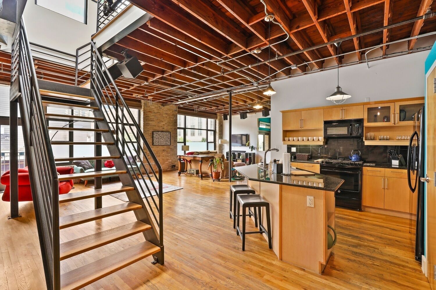 雪櫃、微波爐、焗爐、爐具