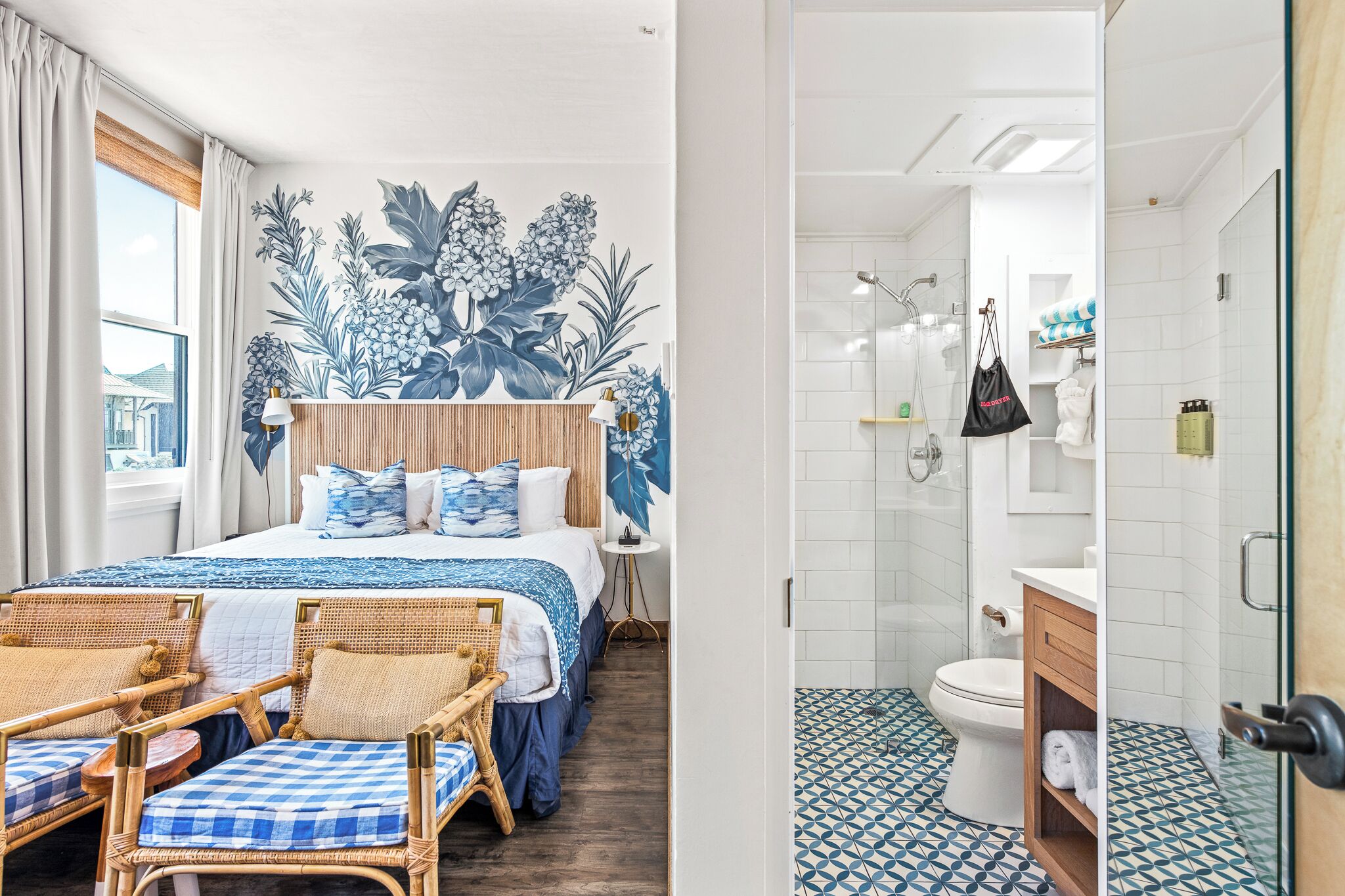 1 bedroom, desk, iron/ironing board, WiFi