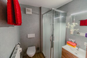 Triple Room, Ensuite | Bathroom - Pension zur Kurfürstin (Wolkenstein)