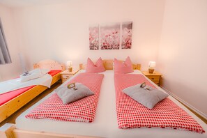 Triple Room, Ensuite - Pension zur Kurfürstin (Wolkenstein)