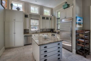 Fridge, microwave, oven, stovetop - Tonic Cottage Close to Town Square! Free Bikes/Fitness/Tennis! (Rosemary Beach)