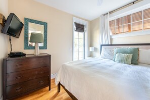 2 slaapkamers, een strijkplank/strijkijzer, wifi, beddengoed